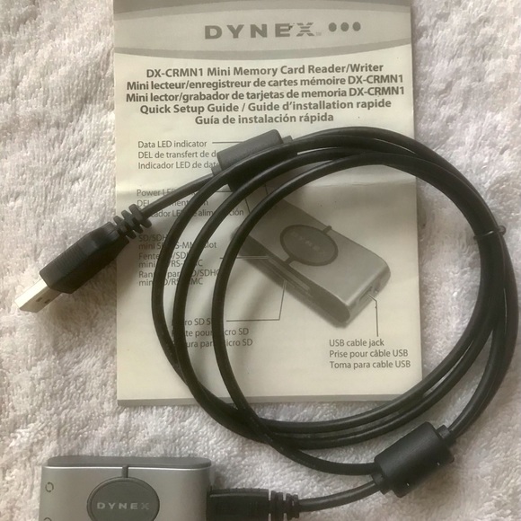 “DYNEX”/DX-CRMN1 MINI MEMORY CARD READER/WRITER... - Picture 4 of 5
